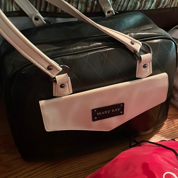 Mary Kay starter kit - Picture 1 of 2